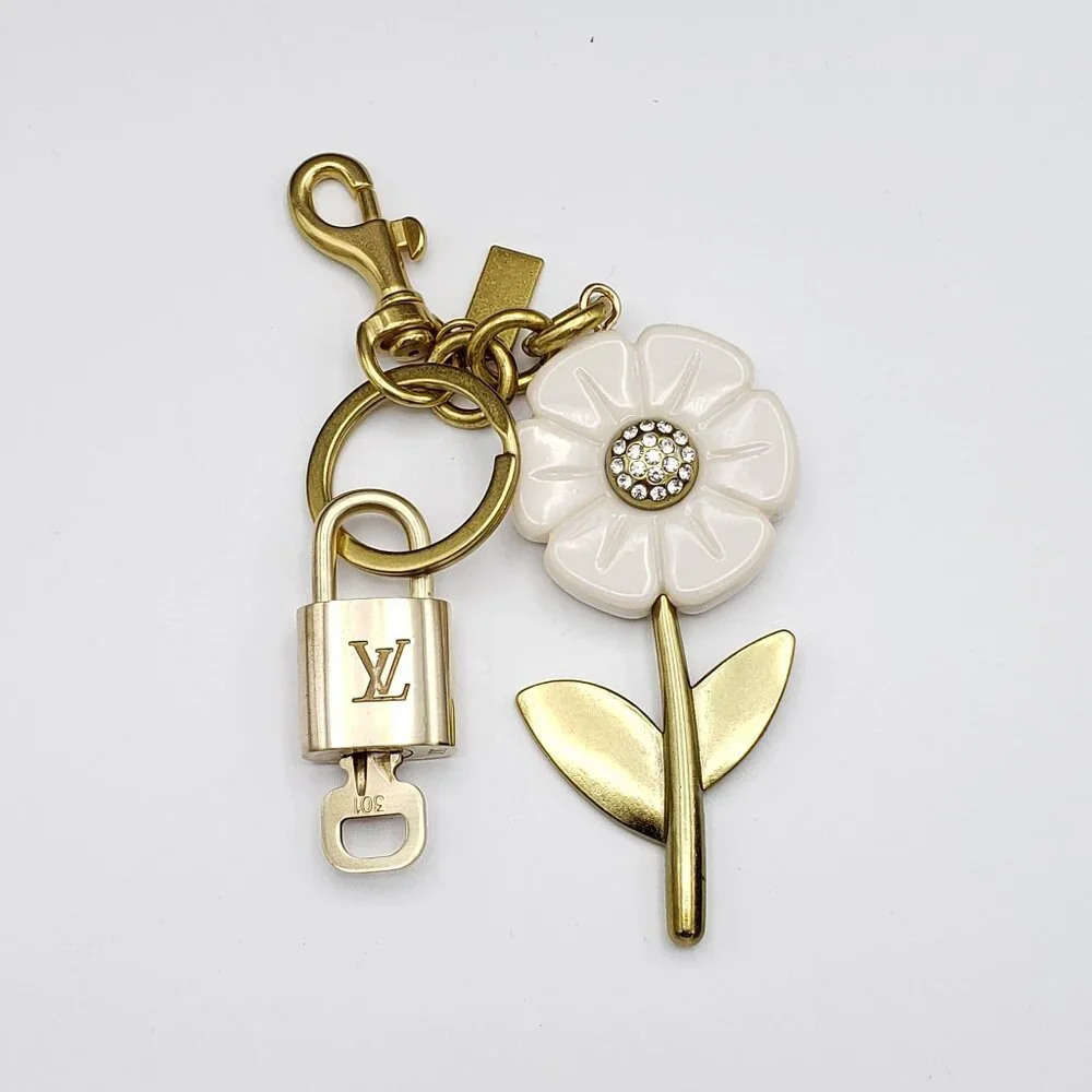 Authentic Louis Vuitton Lock & Key with Unbranded Flower Charm, Keychain - Picture 4 of 11